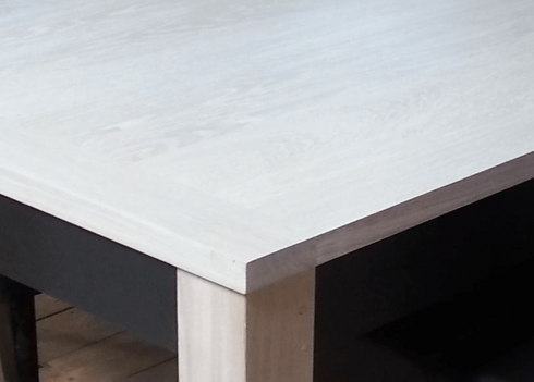Table fixe CONTEMPORAINE - Métal et bois de chêne massif Detail